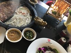 -重庆德庄火锅(体育中心店)