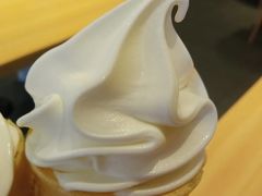 榴莲之神冰淇淋花筒-肯德基(绥芬河青云店)