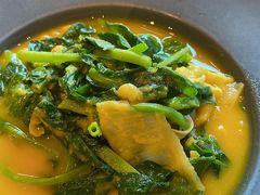 豌豆黄浸豌豆尖-半山腰·云南菜(侨福芳草地店)