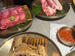 -草家酱蟹炭火烤肉店(珲春南路一店)