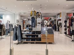 -优衣库(上海金桥国际商业广场店)