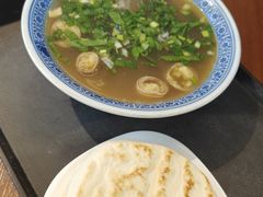 -泉儿头杂碎(杂碎师大店)