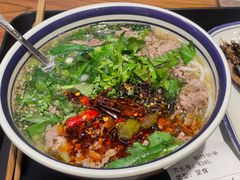 -云阿蛮云南生烫牛肉米线(奉贤路店)