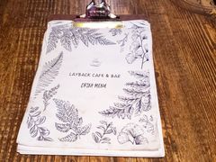 -layback cafe & bar