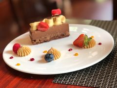 招牌巧克力薄脆蛋糕-杭州西子湖四季酒店-WL BISTRO西湖餐厅(灵隐路店)