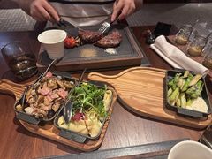 -恰餐厅及酒吧 CHAR Bar & Grill (北京丽都皇冠假日店)