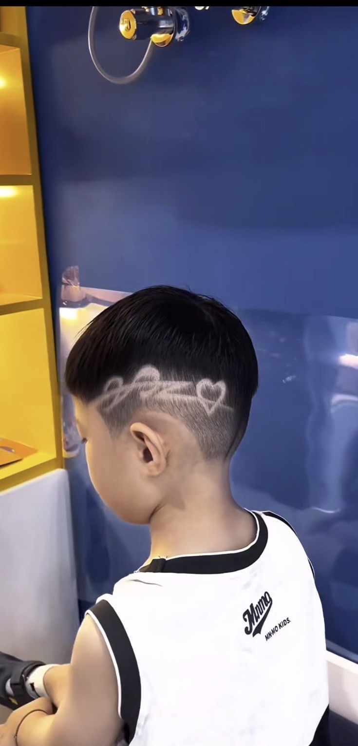 男孩子的个性发型