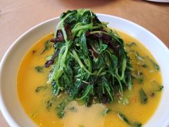 豌豆汁烩豆苗-观宴中餐厅