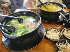-丽虹云南过桥米线(兴工街店)