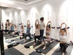 -静待花开瑜伽尊巴会馆