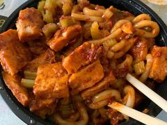 酱香鸡米粉馕馕对半-传说中的新疆炒米粉(汇品坊美食城店)