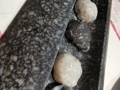 手作咸蛋黄黑虎虾滑-哥老官重庆美蛙鱼头(宝山龙湖店)