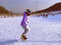 -十三陵雪世界滑雪场