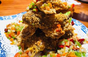 Crispy Yellow Croaker with Rice Noodles