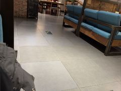 -苹果树下艺术餐厅(宋庄店)