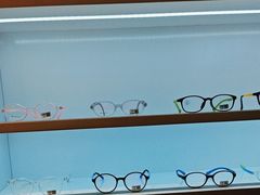 -罗伯特眼镜·蔡司官方授权(前海桂湾店)