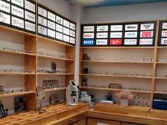 -豪门视光·星趣控·蔡司依视路眼镜代理商(中央大街店)
