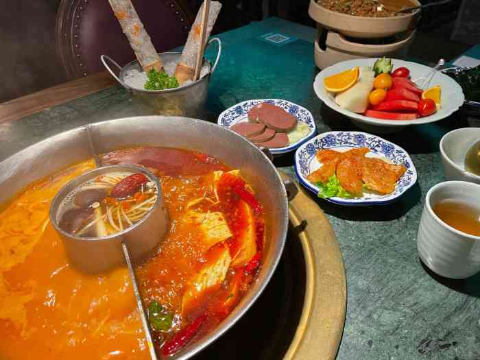 炉鼎纪鲜货火锅(青果路旗舰店)-"青果路的炉鼎记鲜货火锅92是第一次