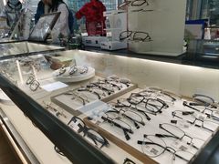 -优视觉视光中心•青少年近视防控(新世界中心写字楼店)
