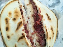 优质肉夹馍-杨天玉腊牛羊肉店