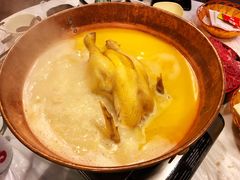 -鲜入围煮花胶鸡海鲜火锅