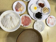 -桥香园云南过桥米线(金马碧鸡店)
