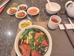 麻辣牛肉丁面（小碗）-中国厨房/台湾牛肉面