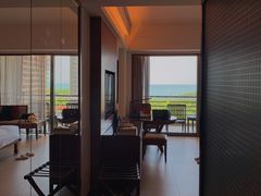 -三亚湾海居铂尔曼度假酒店