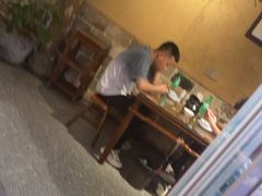 -临街徽菜馆·正宗黄山味
