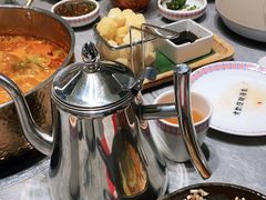 -野山舂·贵州现舂酸汤牛肉(民生路店)