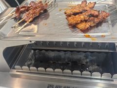 -百盛·牟平烧烤·养马岛海鲜(宁海大街店)