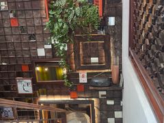 -Cuc Gach Quan Restaurant