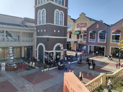 -王府井奥莱临潼小镇(临潼店)