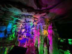 -泰安地下龙宫景区