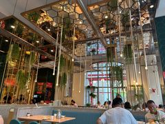 -红樱桃·欢乐餐厅(太原里店)