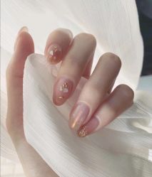 -吉吉靓甲美睫