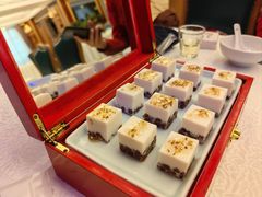 -品海楼·大连海胆锅贴馆(东港店)