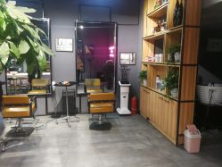 -MOVAN  HAIR莫凡匠人发型屋