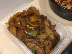 干锅土豆片-鱼乐岛餐厅·户外花园主题餐厅