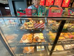 面包甜点陈列柜-星巴克臻选(上海长风大悦城店)