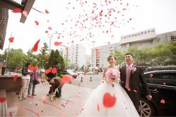 -喜喜婚纱HAPPINESS STUDIO奢定馆(海淀体验馆)