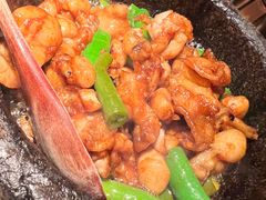 石锅杭椒牛蛙-虫二酒肆(美罗城店)
