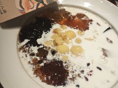 -RUXU入续糖水铺与包(卓悦中心店)