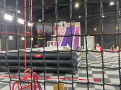 -嘿哟动霸CHUA·新潮玩运动娱乐中心·蹦床滑冰团建乐园