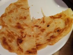 特色葱油饼-吕氏疙瘩汤·海鲜新鲁菜(凯德mall新都心店)