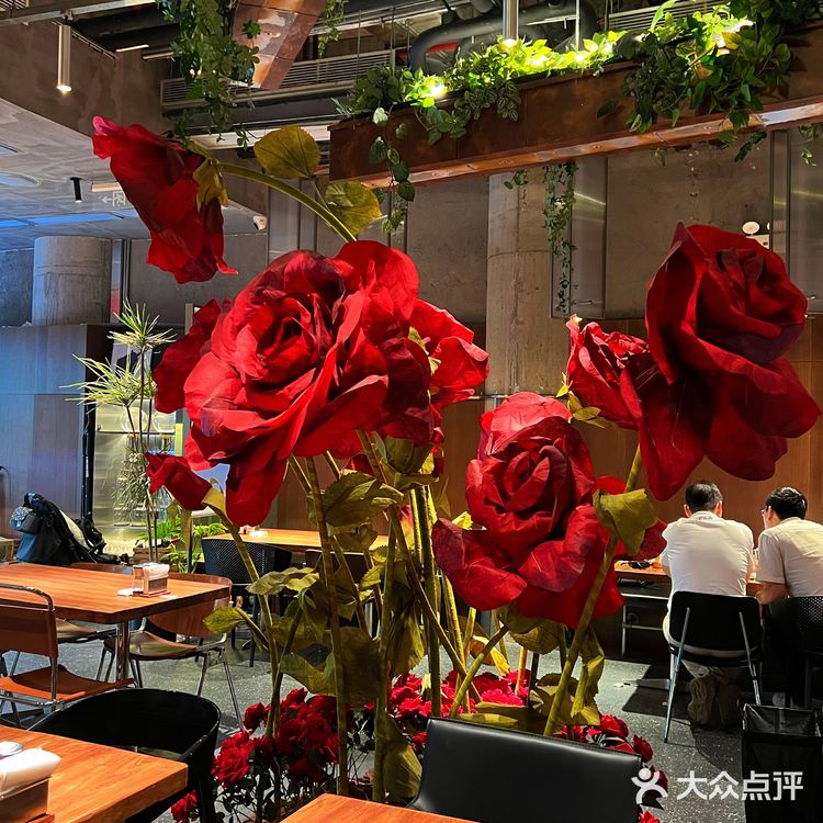 广州巨型玫瑰场景适合约会 生日 聚会的浪漫西餐厅🥀