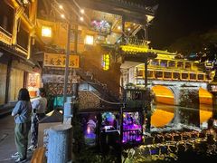 -临江餐馆二楼美食部落