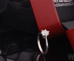 -威德钻石-克拉钻大本营(南京东路店)