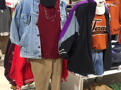 -ABC MART(心斎橋店)