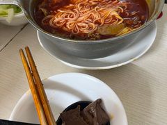 -铁锅哥米线